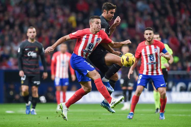 美记：马刺将哈珀和卡斯尔视为“非卖品”，不会交易他们