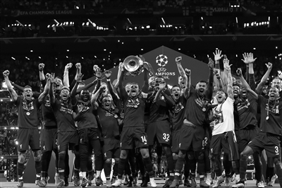 天空报道塞门约：利物浦曼联仍跟进；热刺蓝军退出；曼城领跑（天空消息：曼城领跑塞门约争夺战，利物浦与曼联仍在跟进，热刺与切尔西已退出）