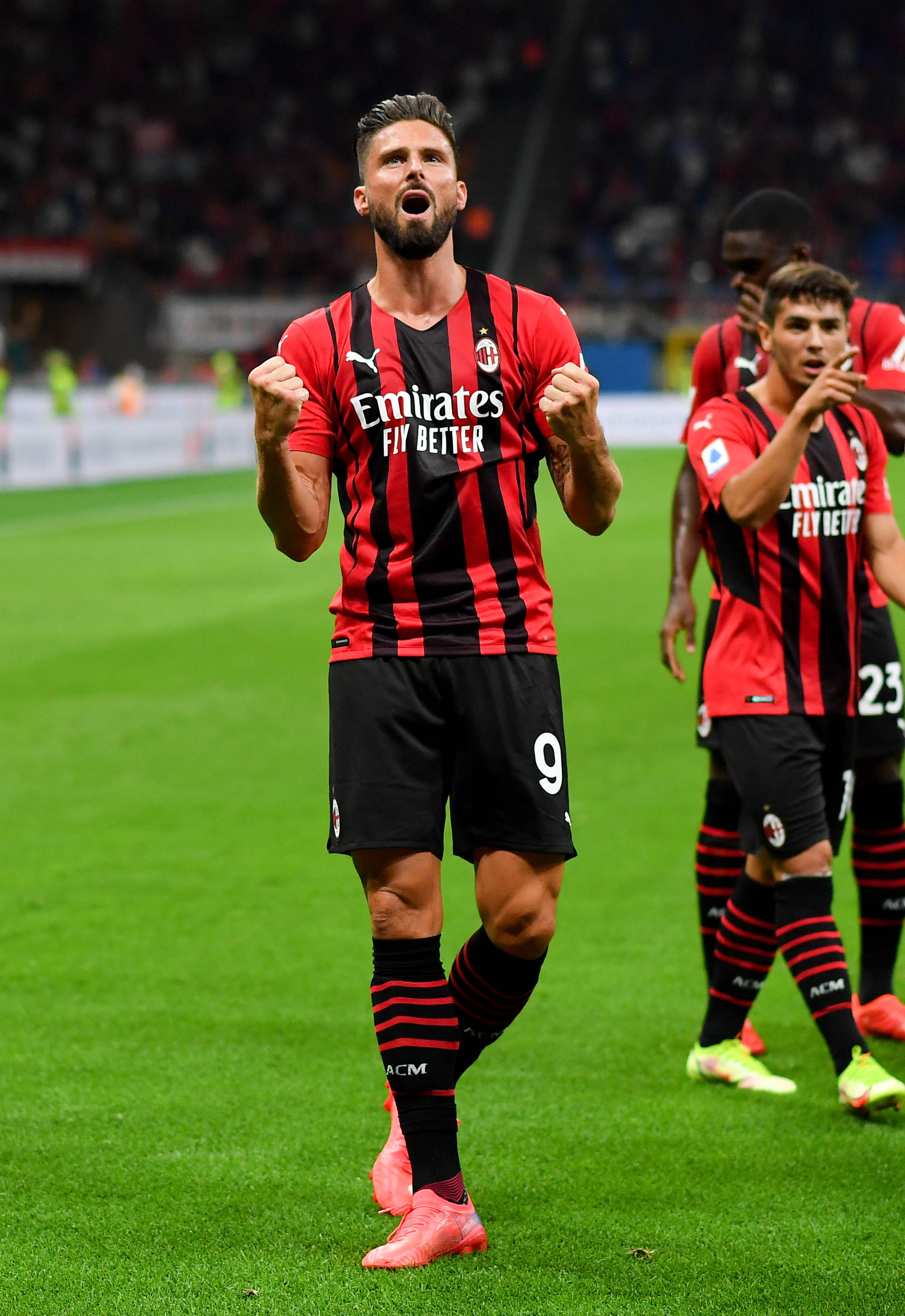 比萨vs克雷莫内塞：夸德拉多、恩佐拉首发，瓦尔迪、米卡伊尔-法耶出战