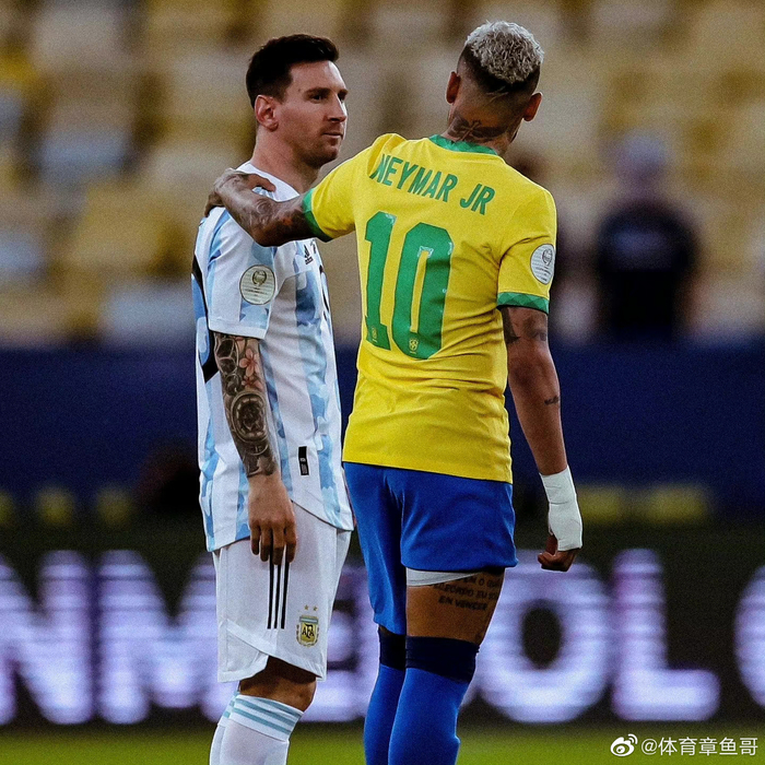 欧冠半场：阿纳别科夫屡送神扑，凯拉特0-0奥林匹亚科斯（欧冠半场：阿纳别科夫高接低挡，凯拉特与奥林匹亚科斯互交白卷）