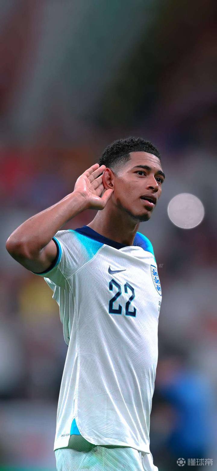 重返伦敦？巴媒：西汉姆联有意签下蒂亚戈·席尔瓦（巴媒：西汉姆有意引进蒂亚戈·席尔瓦，或将重返伦敦）