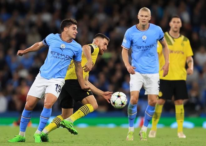 巴西女排3-2险胜日本队，晋级世联赛决赛，与意大利队争夺冠军