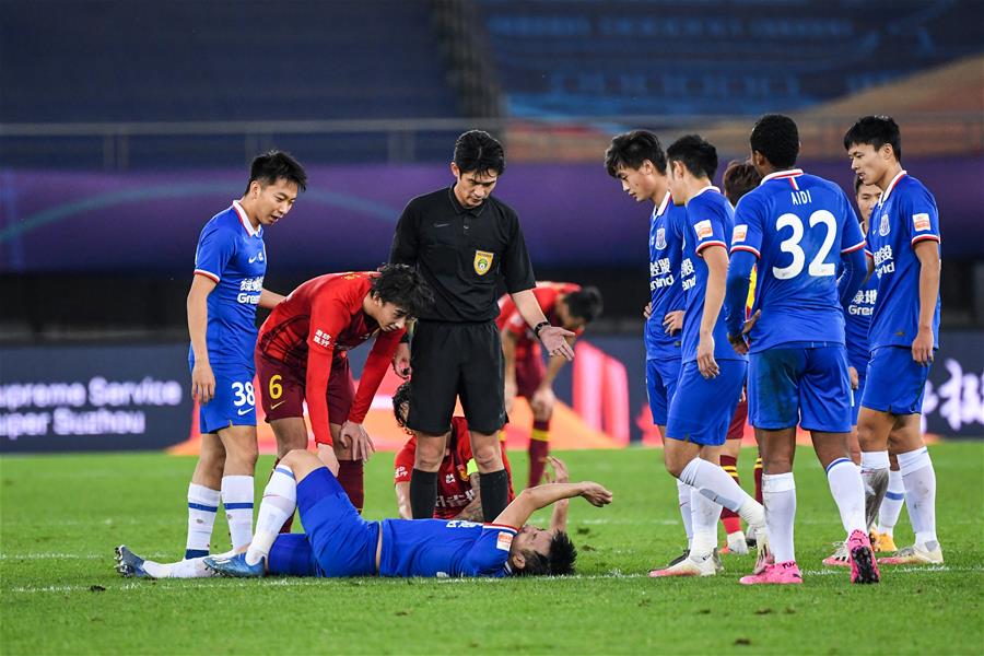 阿斯：西足协主席介入亚马尔事件；国家队和巴萨队医关系不睦（阿斯：西足协主席出面处理亚马尔风波，国家队与巴萨队医关系紧张）