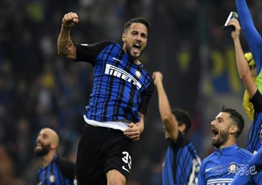 图赫尔：世界杯期间替补球员或待在更衣室，我们有勇气去争冠