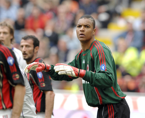 巴媒：内马尔左膝半月板受伤，无缘2025年剩余全部赛事