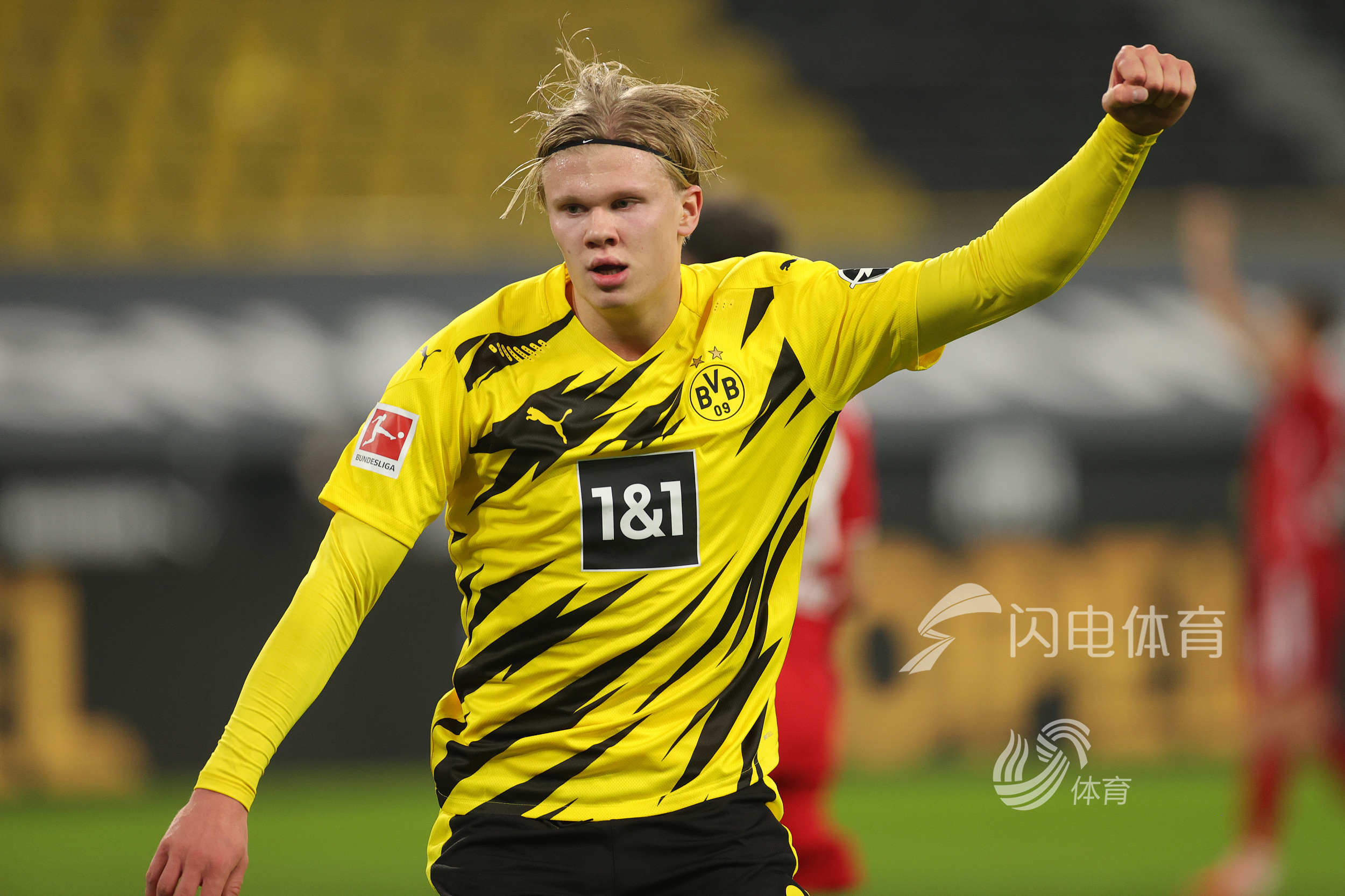 阿斯：费内巴切已与莱万初步接触，提供的一年半合同报价被拒