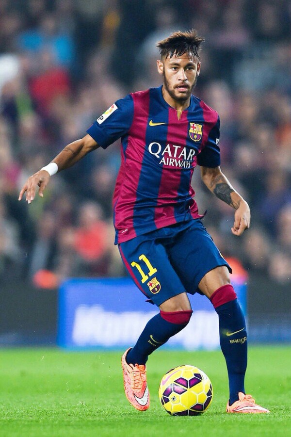 或将解散！中超某球队欠薪严重，准入资格堪忧，梅州客家或成最大受益者（准入告急！中超一队深陷欠薪危机恐解散，梅州客家或成最大赢家）