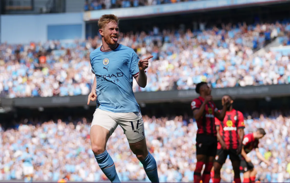 谌贻琴出席国家足球青训中心揭牌仪式