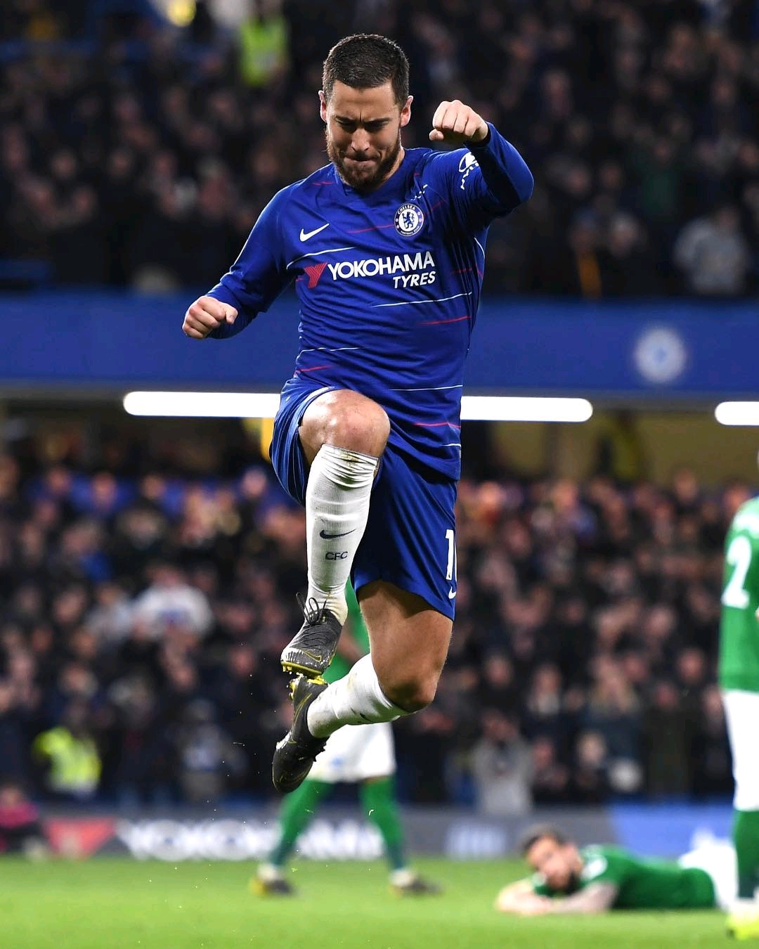 日职联收官战前瞻：京都不死鸟主场抢亚冠资格 神户胜利船携交锋优势来袭（J1联赛收官前瞻：京都不死鸟主场冲击亚冠席位，神户胜利船仗交锋优势来袭）