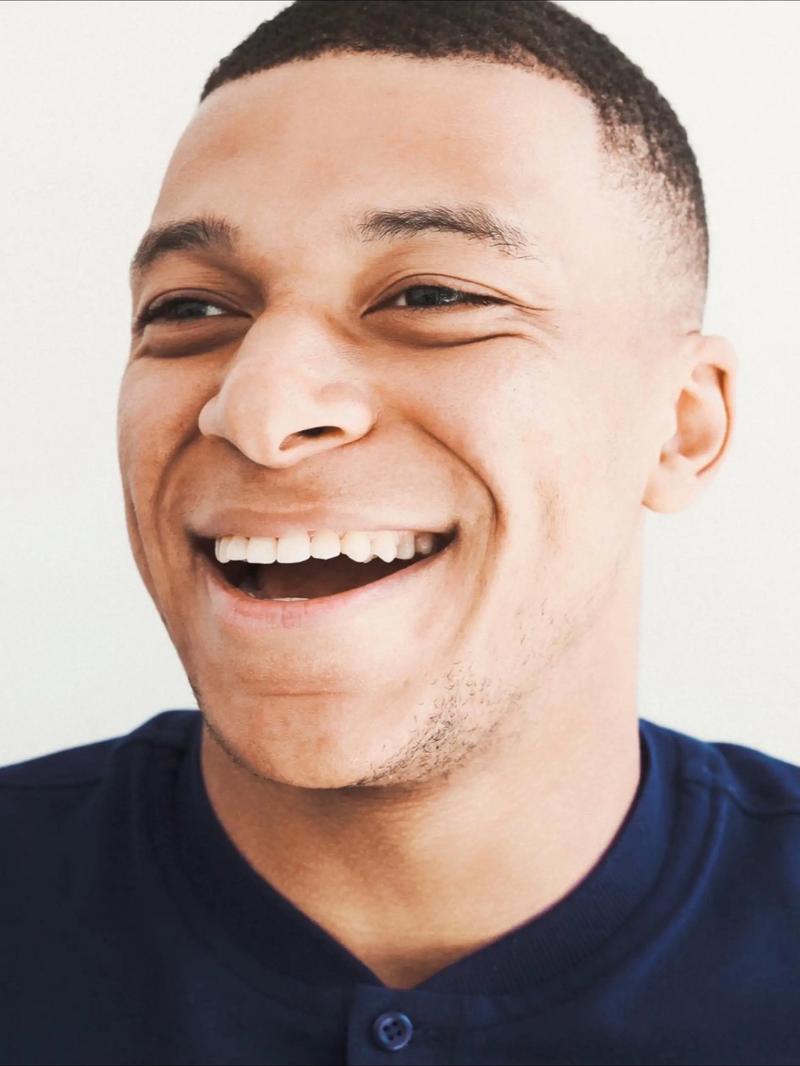 孙颖莎战胜米特兰姆，王楚钦不敌弗朗西斯卡，被对方反手限制